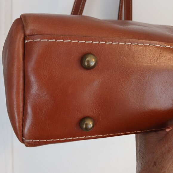 Patricia Nash Classic Shoulder Bag🤎 - Picture 11 of 15